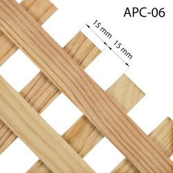 Decoratief deurbladinzetstuk van natuurlijk, kwalitatief grenenhout
