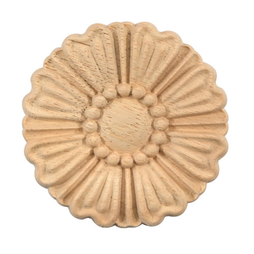 Vyřezávaný ornament - rozeta s motivem kviet - ve tvaru kruhu