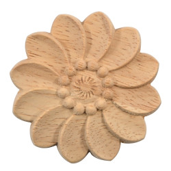 drevená dekorácia v tvare kvety