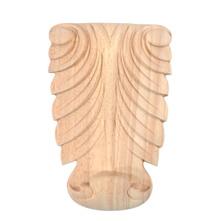 Dekorative Holzschnitzereien aus exotischem Holz