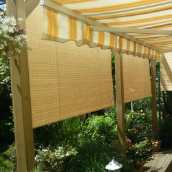 Privacy rullegardiner lavet af bambus, effektive og dekorative skyggesystemer