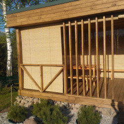 Estas cortinas de bambu são óptimas para conservar a sua privacidade e manter o seu terraço fresco