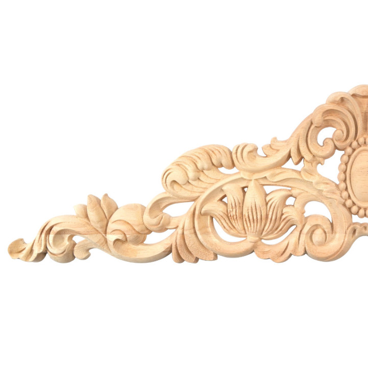 Mööbli valmistamiseks mõeldud lillemotiividega nikerdatud puiduosad