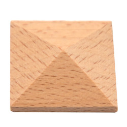Резбовани дървени орнаменти, дървени пирамиди за мебели