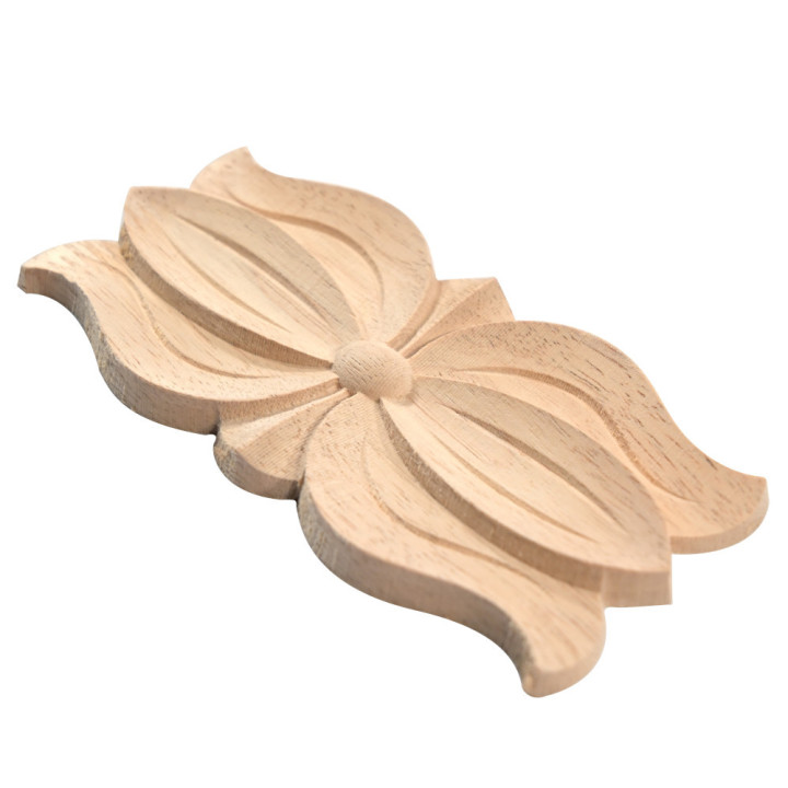 Holzschnitzereien mit Tulpenmotiv für Möbel und Türen.