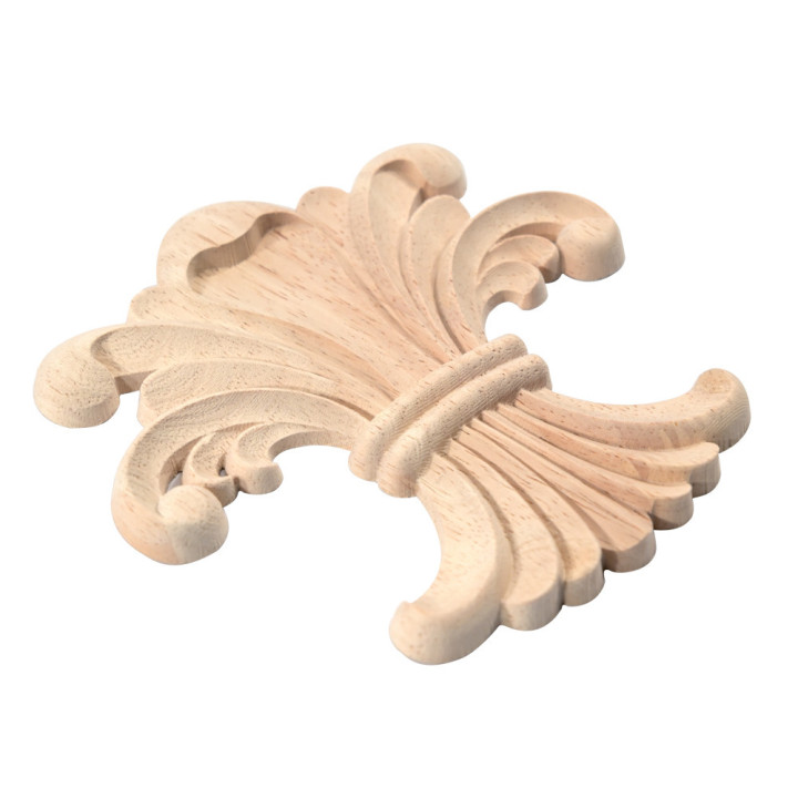 Appliques en bois en forme de fleurs de lys