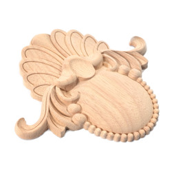 Dřevěný ornament ve tvaru mušle