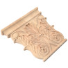 Leseni okraski v slogu korintskih stebrov z izrezljanimi akantovimi listi