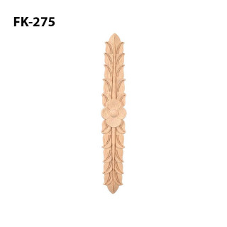 Sculptures en bois avec des motifs floraux