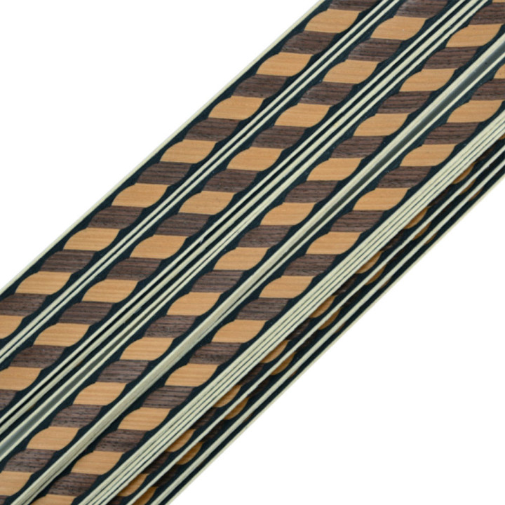 Les gabarits de marqueterie en placage peuvent être utilisés pour la décoration de meubles