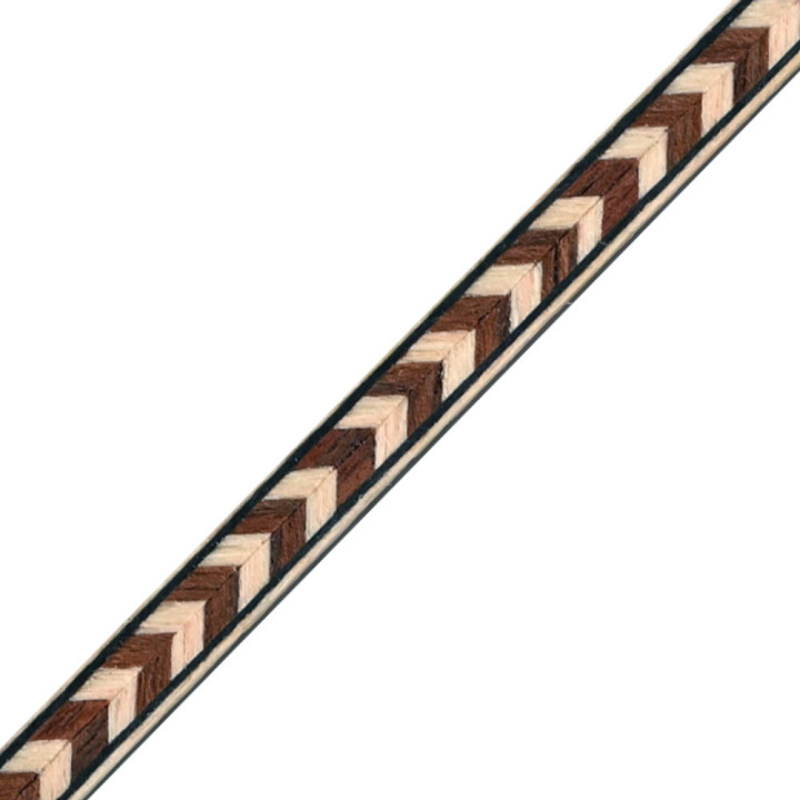 Intarsias avec motif formé par une flèche