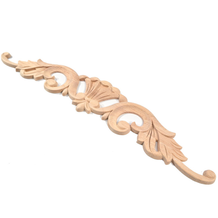 Holzschnitzereien mit Blumenmotiven von Naturtrend