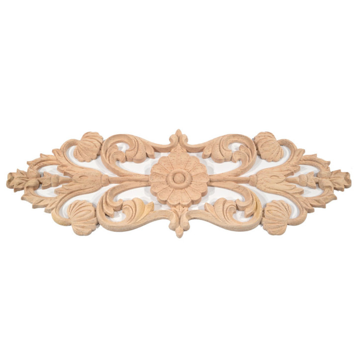 Rzeźbienie w drewnie z ornamentem kwiatowym w sklepie Naturtrend
