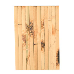Hnědožlutý bambusový obklad na stěnu