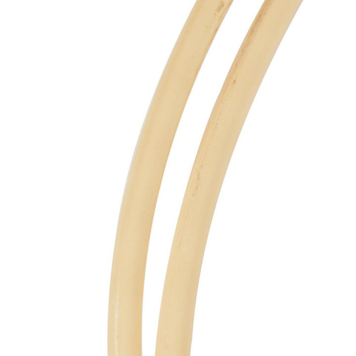 Kuori rottinki materiaalia on saatavilla 4-6mm ja 6-8mm halkaisijaltaan.