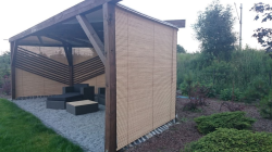 Estores enrollables de bambú para exteriores en tamaños personalizados para dar sombra a balcones, patios. ¡Consulte nuestra amplia selección de artículos de calidad en Naturtrend Shop!
