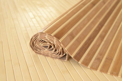 Are you looking for a natural wall covering? Choose a wall protector made of real bamboo sticks. It is easy to stick and easy to clean with water.