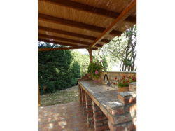 Choose from our bamboo shade, pergola shade solutions.